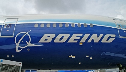 Boeing  теряет высоту