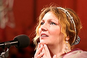 Обладательница уникального голоса Евгения Смольянинова выступит в Ухте Обладательница уникального голоса Евгения Смольянинова выступит в Ухте