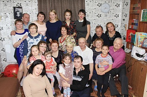 ПЕРВЫЕ ГОДИ́НЫ