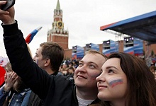 Путин распорядился праздновать День молодежи в последнюю субботу июня