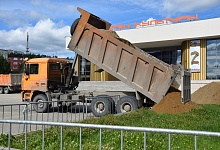 У Дворца культуры Ухты идут работы по установке фонтанов