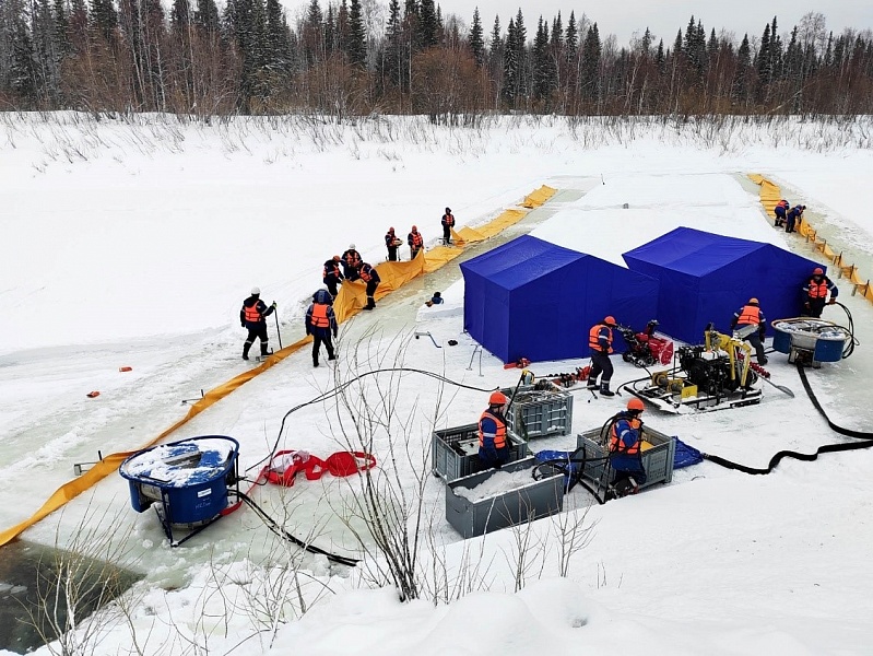 АО «Транснефть – Север» провело учебно-тренировочное занятие на подводном переходе нефтепровода через реку в Республике Коми