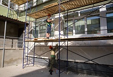 В Ухте начался ремонт фасада здания Ухтинского технического лицея 